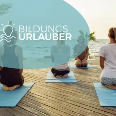 Lehrer aus NRW genießen einen Bildungsurlaub mit Yoga am Meer.