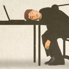Ein Lehrer schläft erschöpft am Schreibtisch ein, ein Kabel steckt in seinem Schatten. Ein Symbol für Lehrer Burnout.