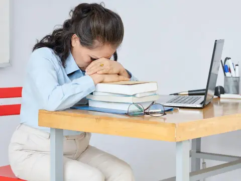 Lehrer werden - Dein Weg in den Schuldienst: Lohnt es sich?