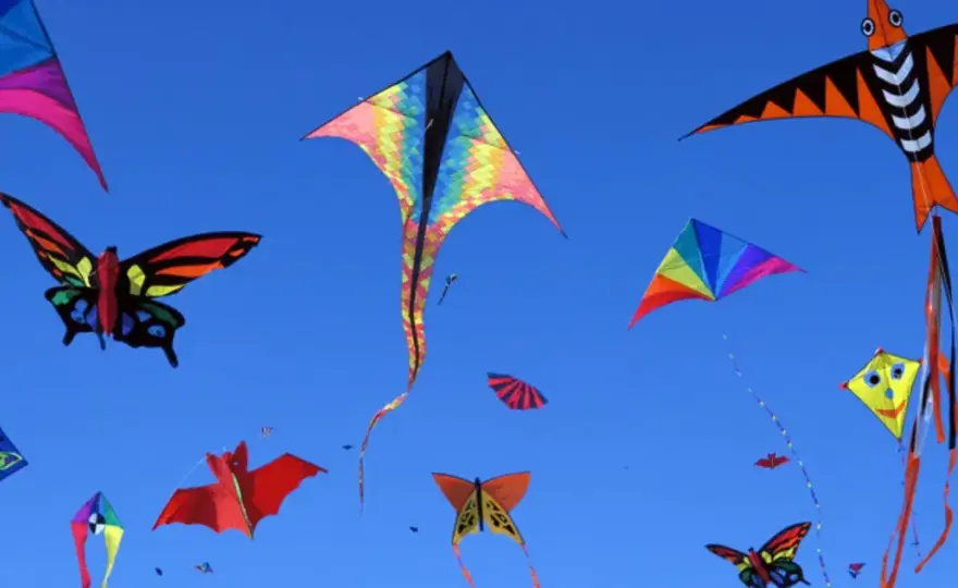 Flugdrachen basteln: Einfach, leicht, flugtauglich – so geht's!
