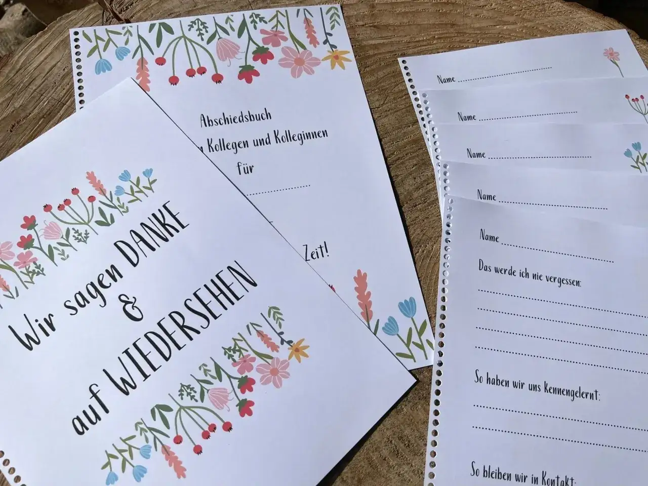 Abschiedsbuch mit Blumenmotiv. Ein Spruch f&uuml;r die Grundschule: 